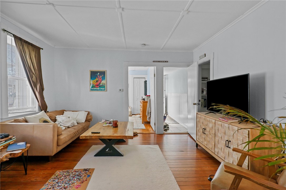 26 Atlantic Street Newport, RI 02840 - Photo 9 of 48