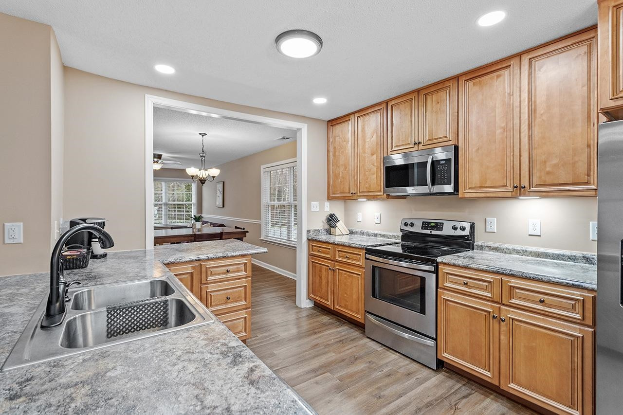 3515 Marshlane Way Raleigh, NC 27610 - Photo 8 of 30 Photo 10