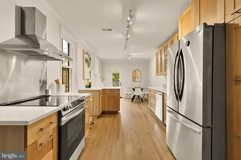 $1,500,000 | 1225 T Street Northwest, Washington, DC 20009