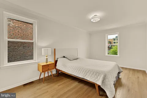 $1,500,000 | 1225 T Street Northwest, Washington, DC 20009