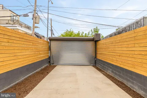 $1,500,000 | 1225 T Street Northwest, Washington, DC 20009