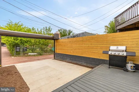 $1,500,000 | 1225 T Street Northwest, Washington, DC 20009