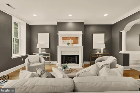 $1,500,000 | 1225 T Street Northwest, Washington, DC 20009