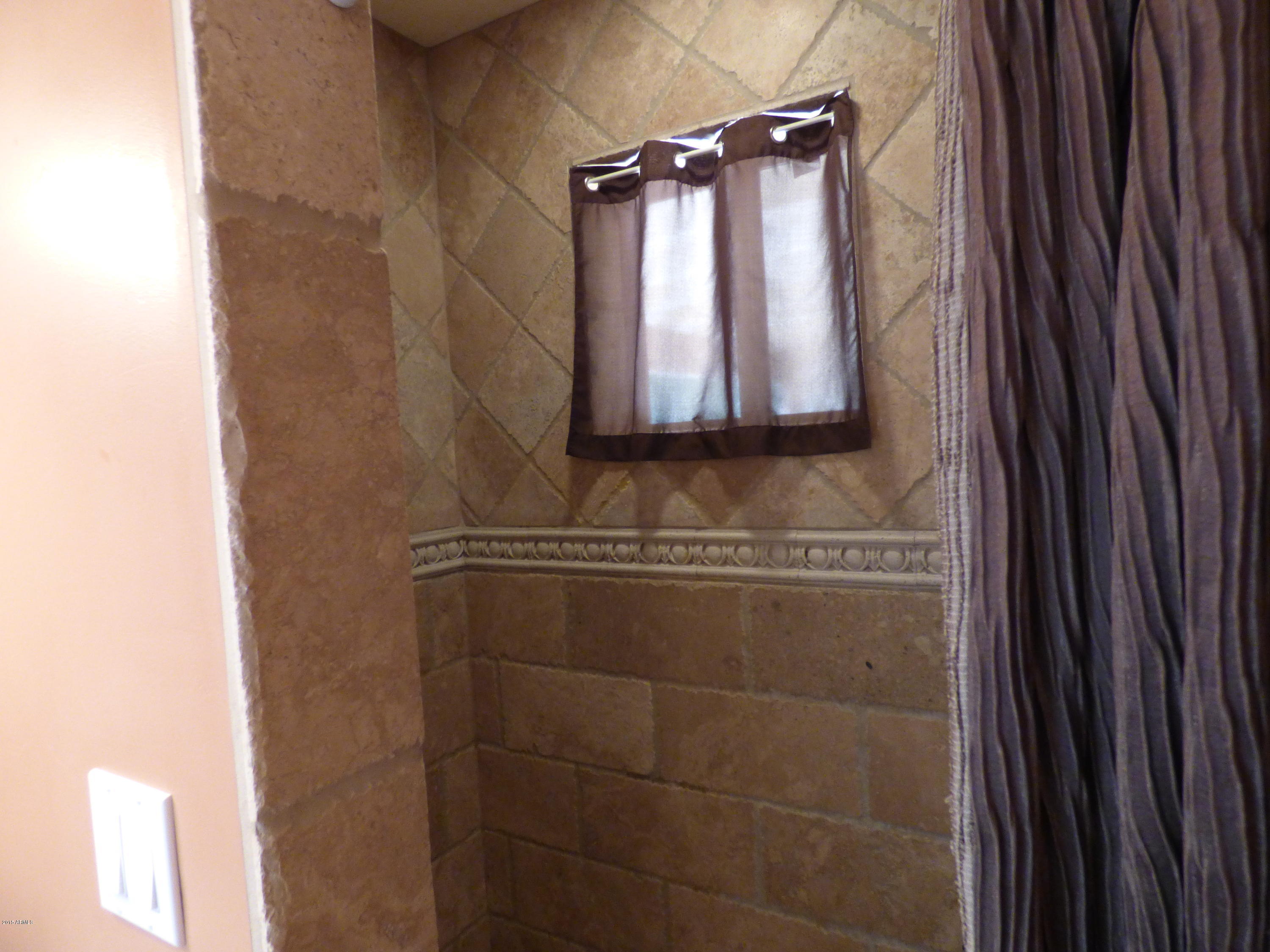 2409 West Hearn Road Phoenix, AZ 85023 - Photo 20 of 29 090