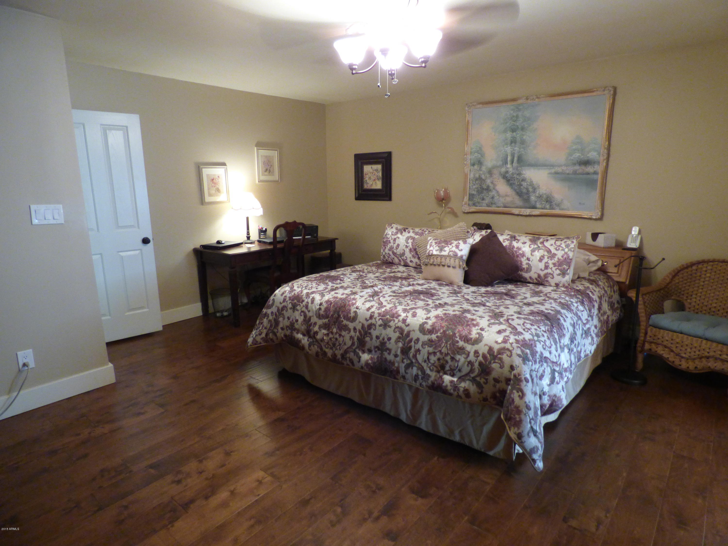 2409 West Hearn Road Phoenix, AZ 85023 - Photo 22 of 29 096