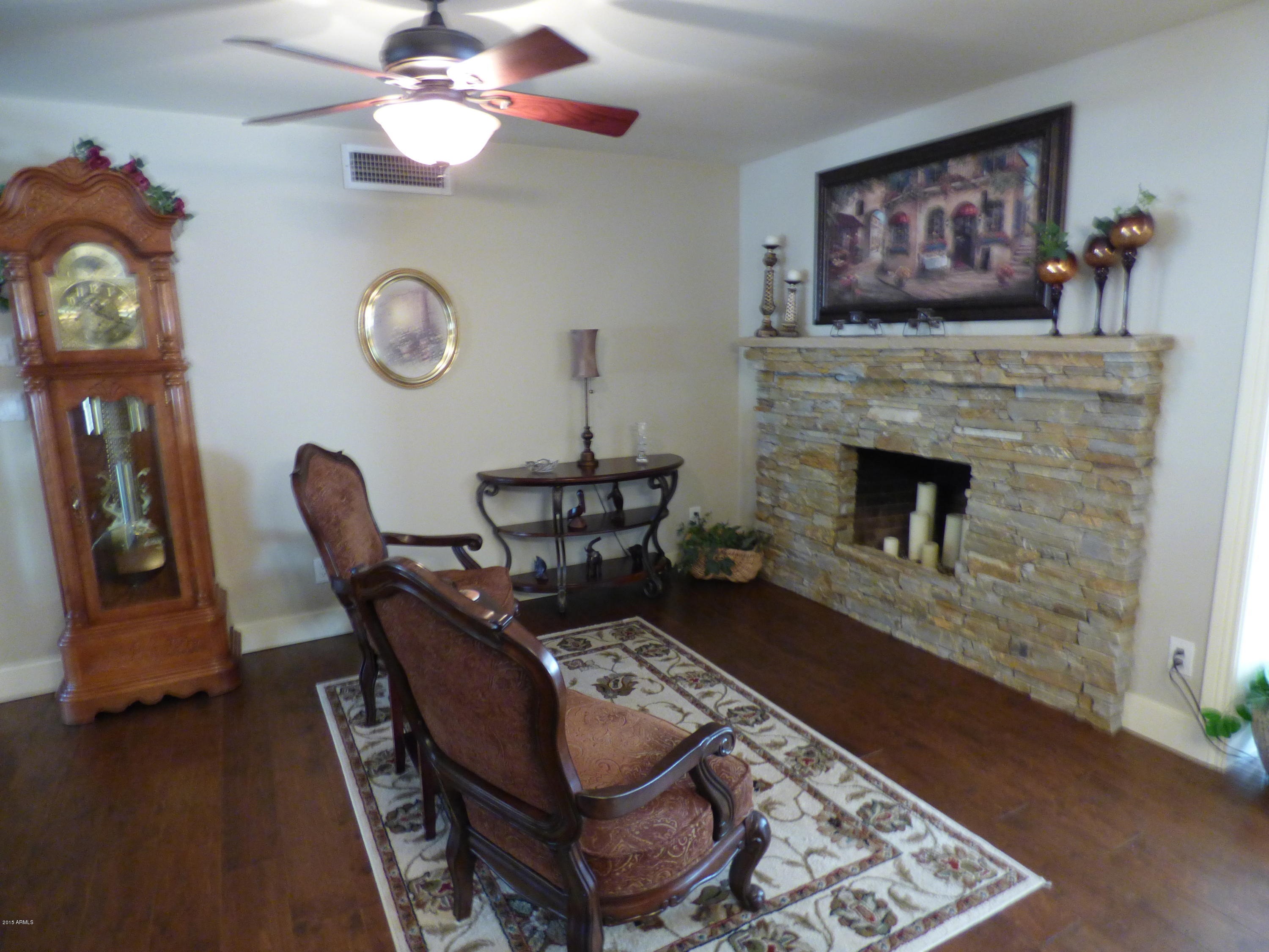 2409 West Hearn Road Phoenix, AZ 85023 - Photo 5 of 29 058