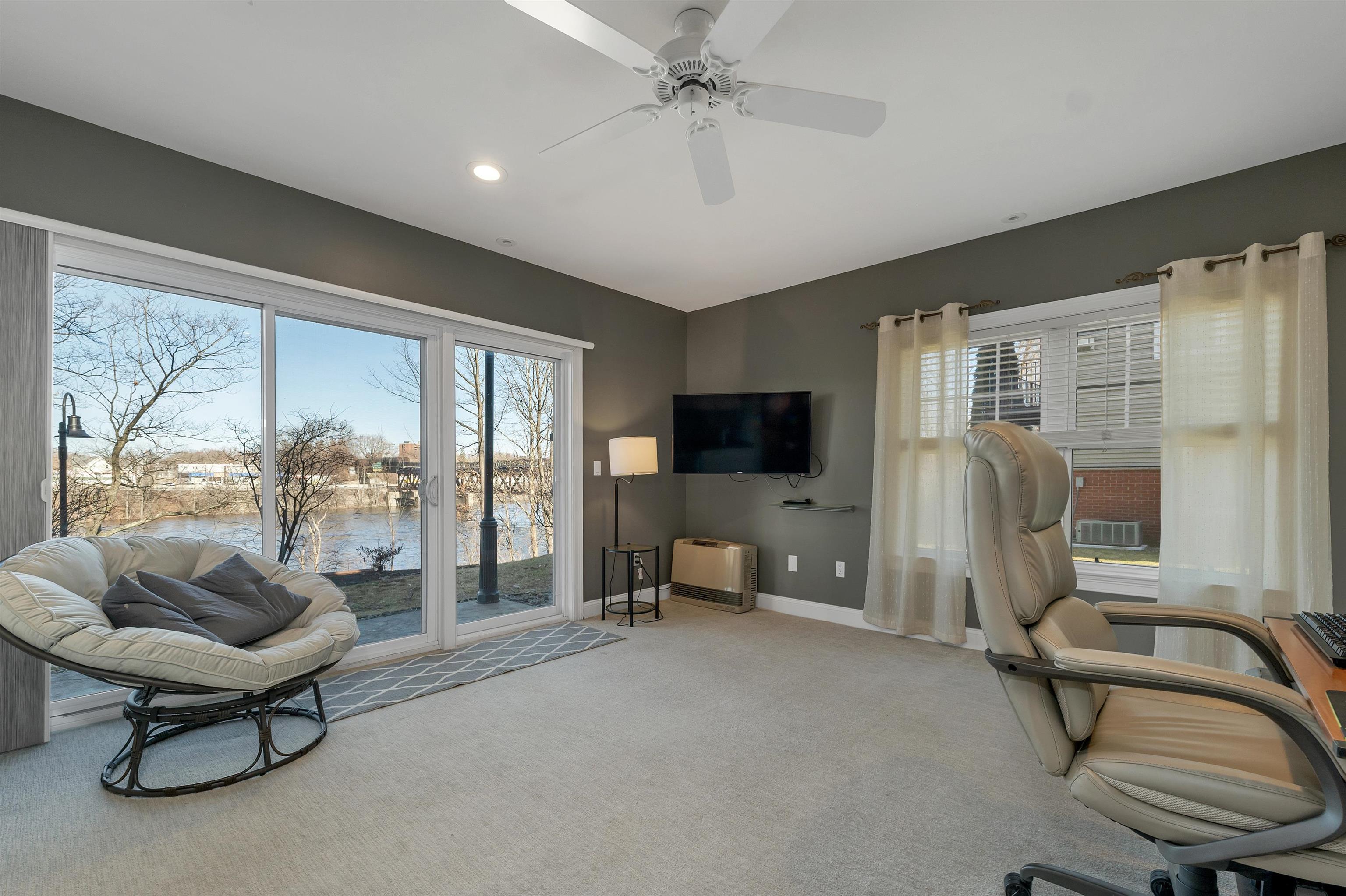 117 Riverwalk Way, Unit 4F Manchester, NH 03101 - Photo 33 of 42