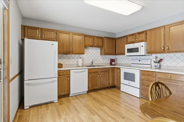 $329,900 | 1079 South Pointe Drive, Hastings, MN 55033