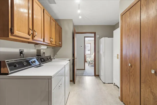 $329,900 | 1079 South Pointe Drive, Hastings, MN 55033