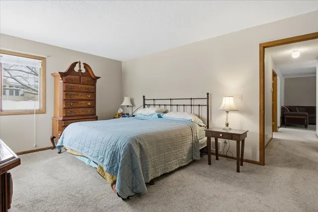 $329,900 | 1079 South Pointe Drive, Hastings, MN 55033