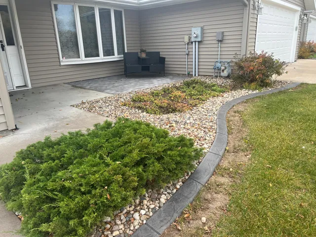 $329,900 | 1079 South Pointe Drive, Hastings, MN 55033