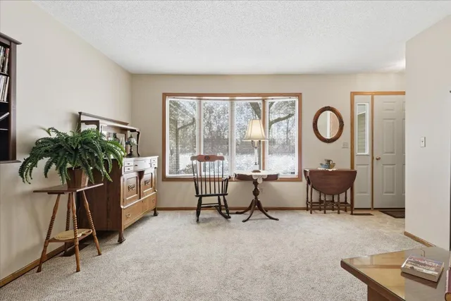 $329,900 | 1079 South Pointe Drive, Hastings, MN 55033