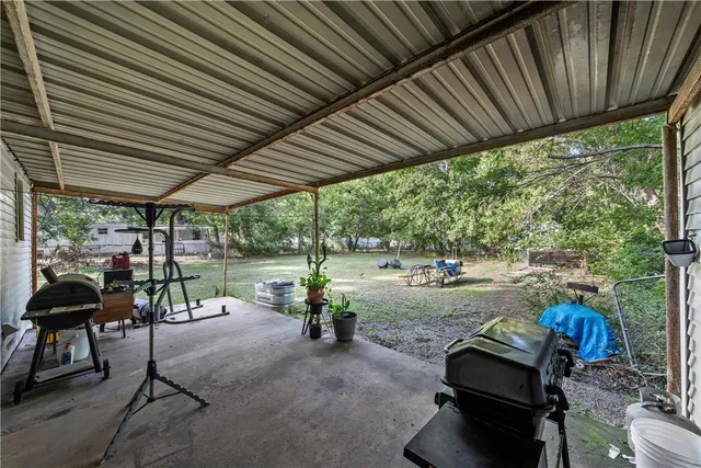 $199,000 | 1215 West 9th Street, Clifton, TX 76634
