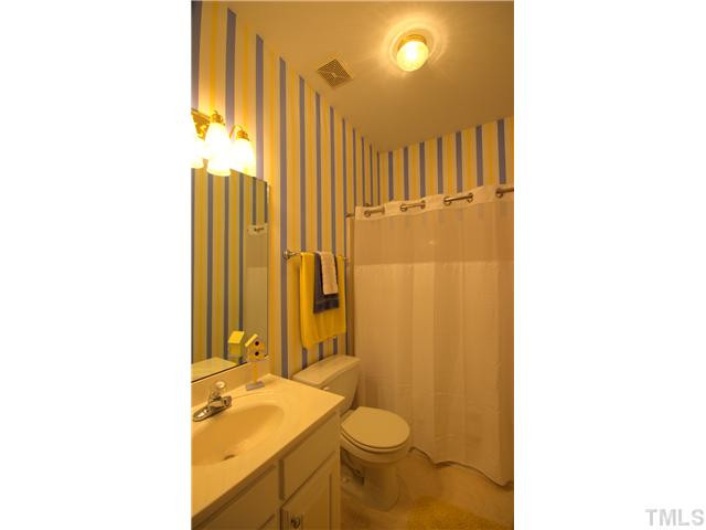 11700 John Allen Road Raleigh, NC 27614 - Photo 16 of 22 Bathroom