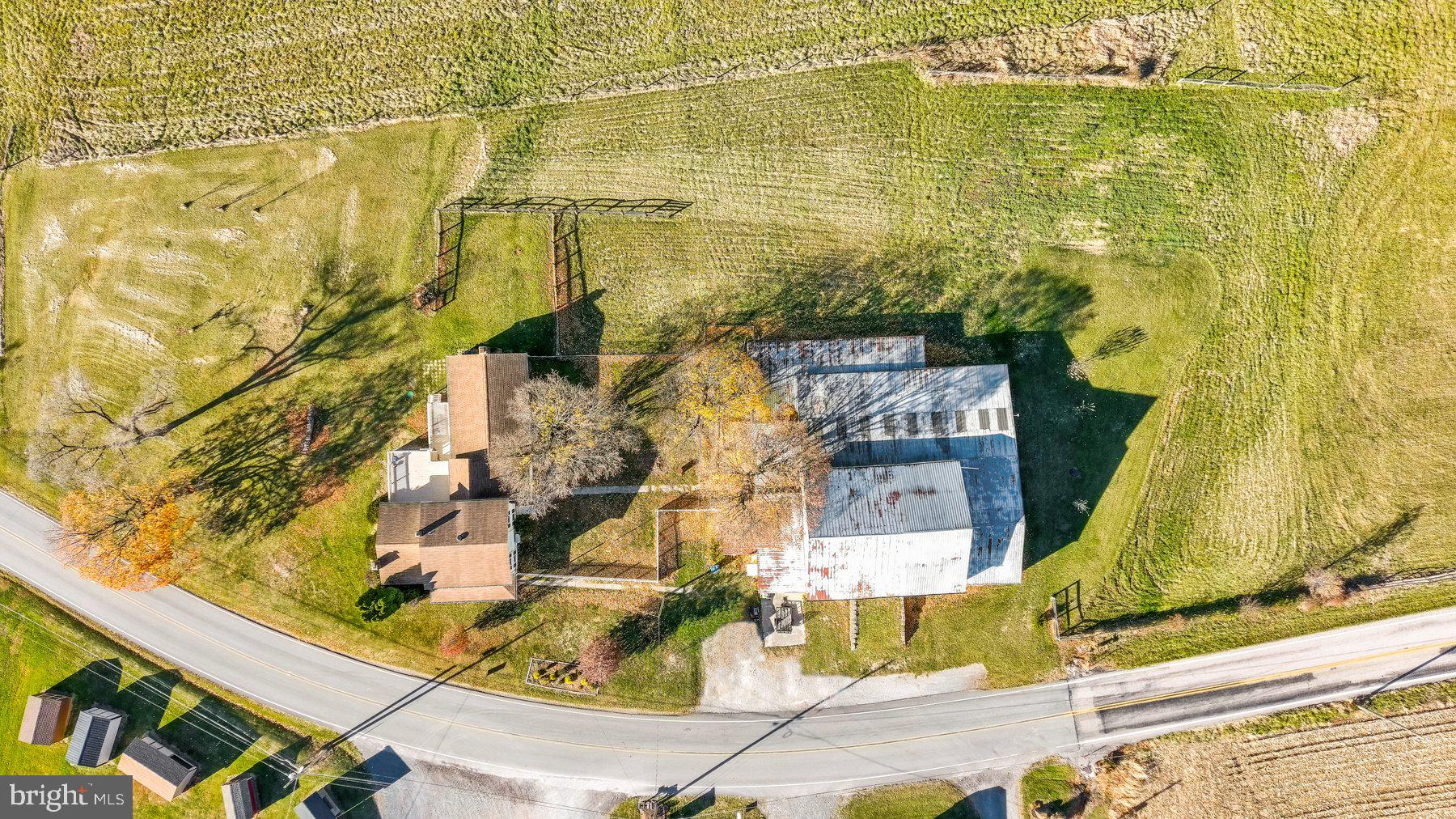 1014 Pondtown Road Dillsburg, PA 17019 - Photo 5 of 44