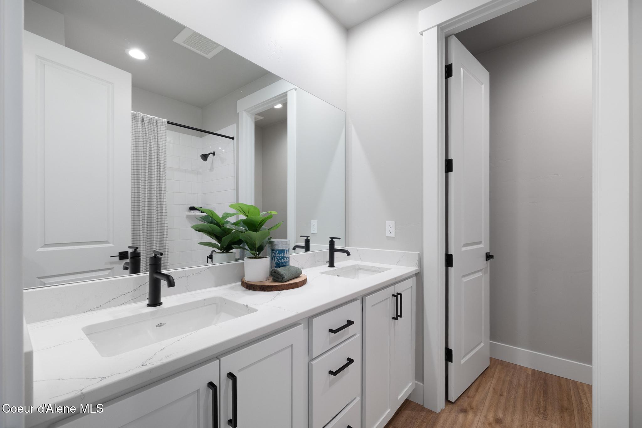 610 Moscow Street Sandpoint, ID 83864 - Photo 30 of 42 IMG_1924