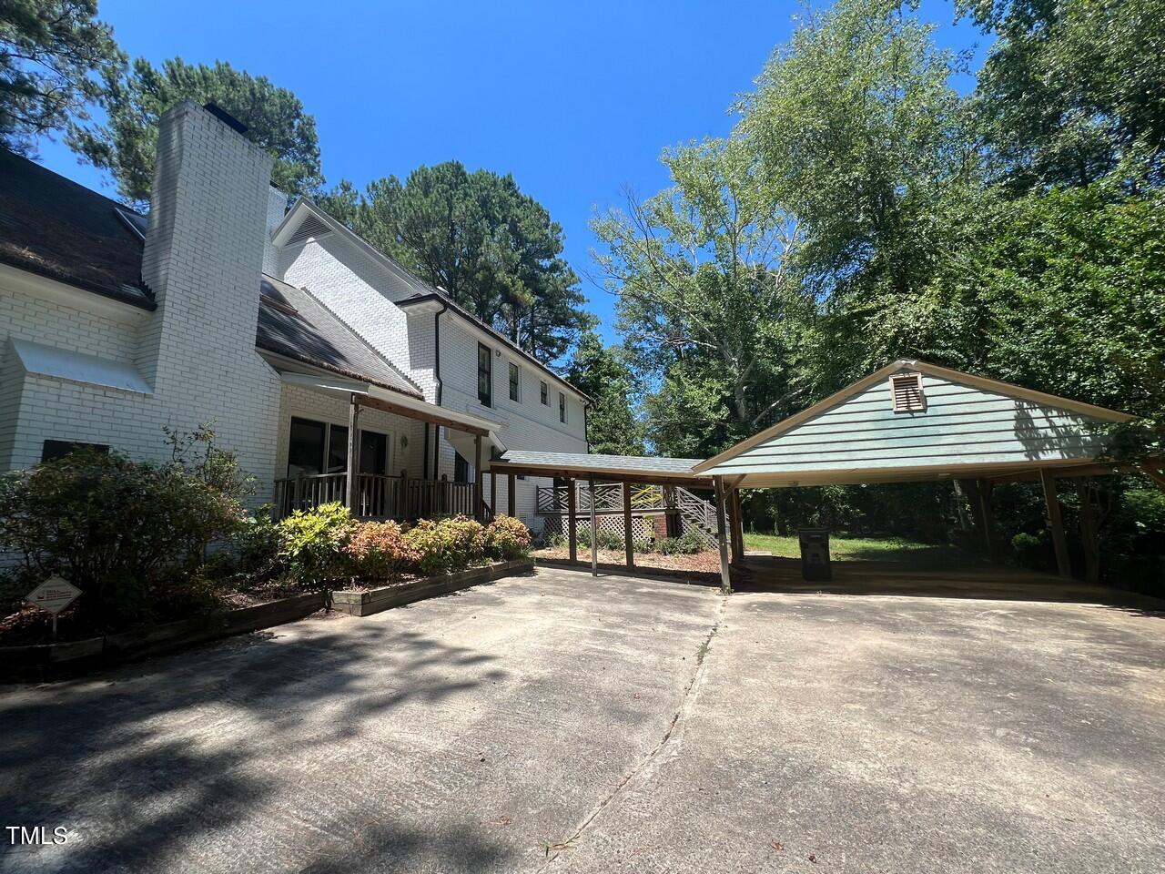5759 Raleigh Road Benson, NC 27504 - Photo 2 of 21 Back