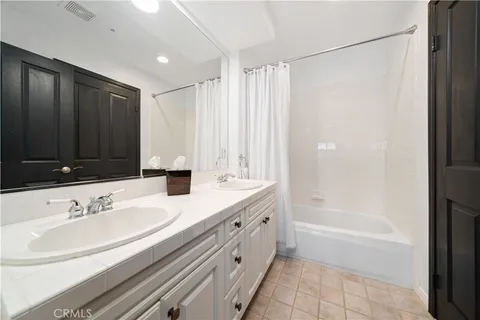 $2,195,000 | 5919 County Oak Road, Woodland Hills, CA 91367