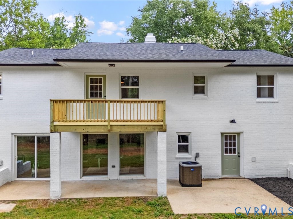 2291 Pony Farm Road Maidens, VA 23102 - Photo 40 of 43 a front view of a house with garden