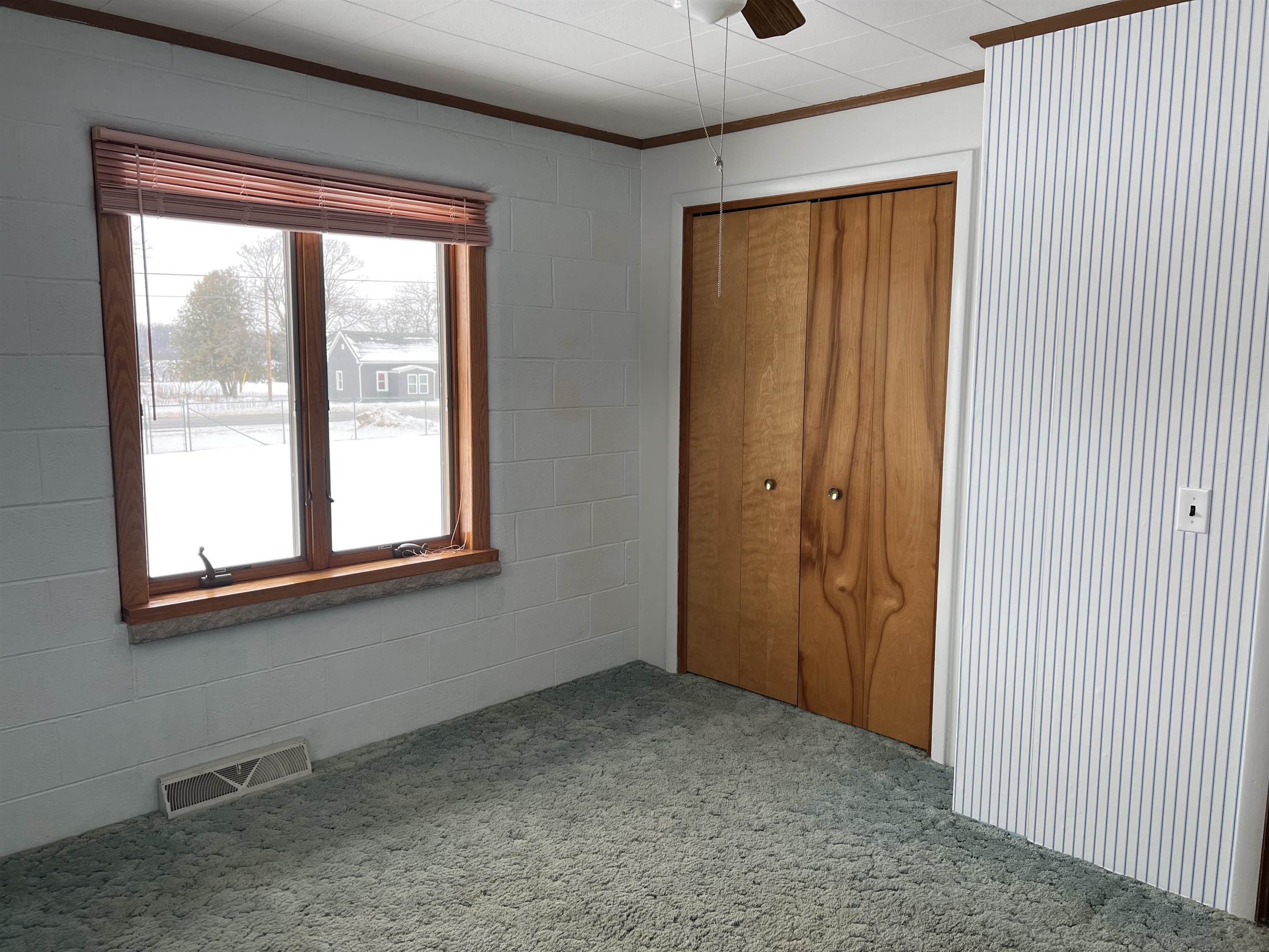 5541 North Mission Road Rosebush, MI 48878 - Photo 8 of 22 1919344-661a45e6-eb48-4b09-96be-2b35f662917d.JPG