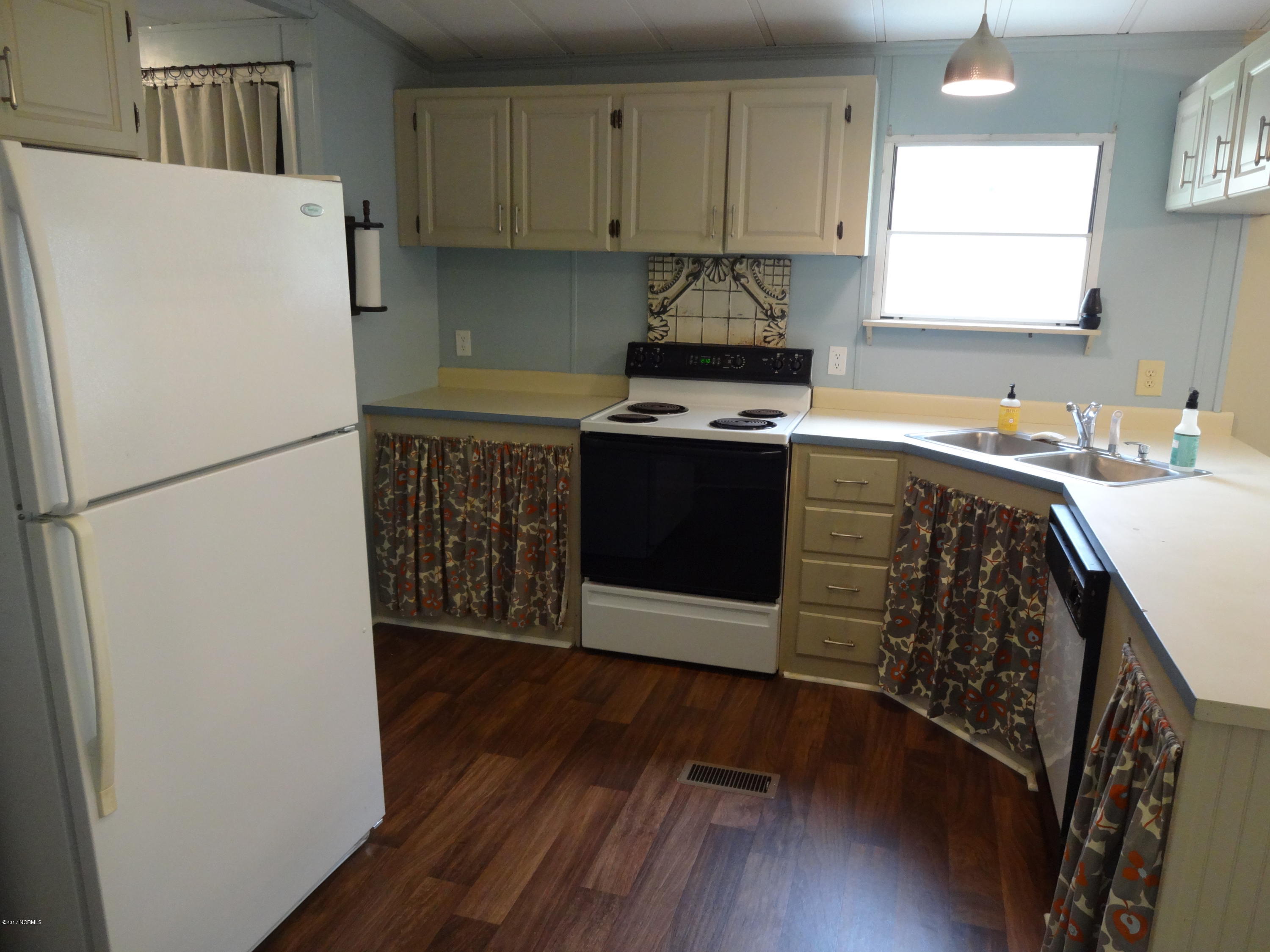 96 Remington Road Rocky Point, NC 28457 - Photo 6 of 25 DSC08963