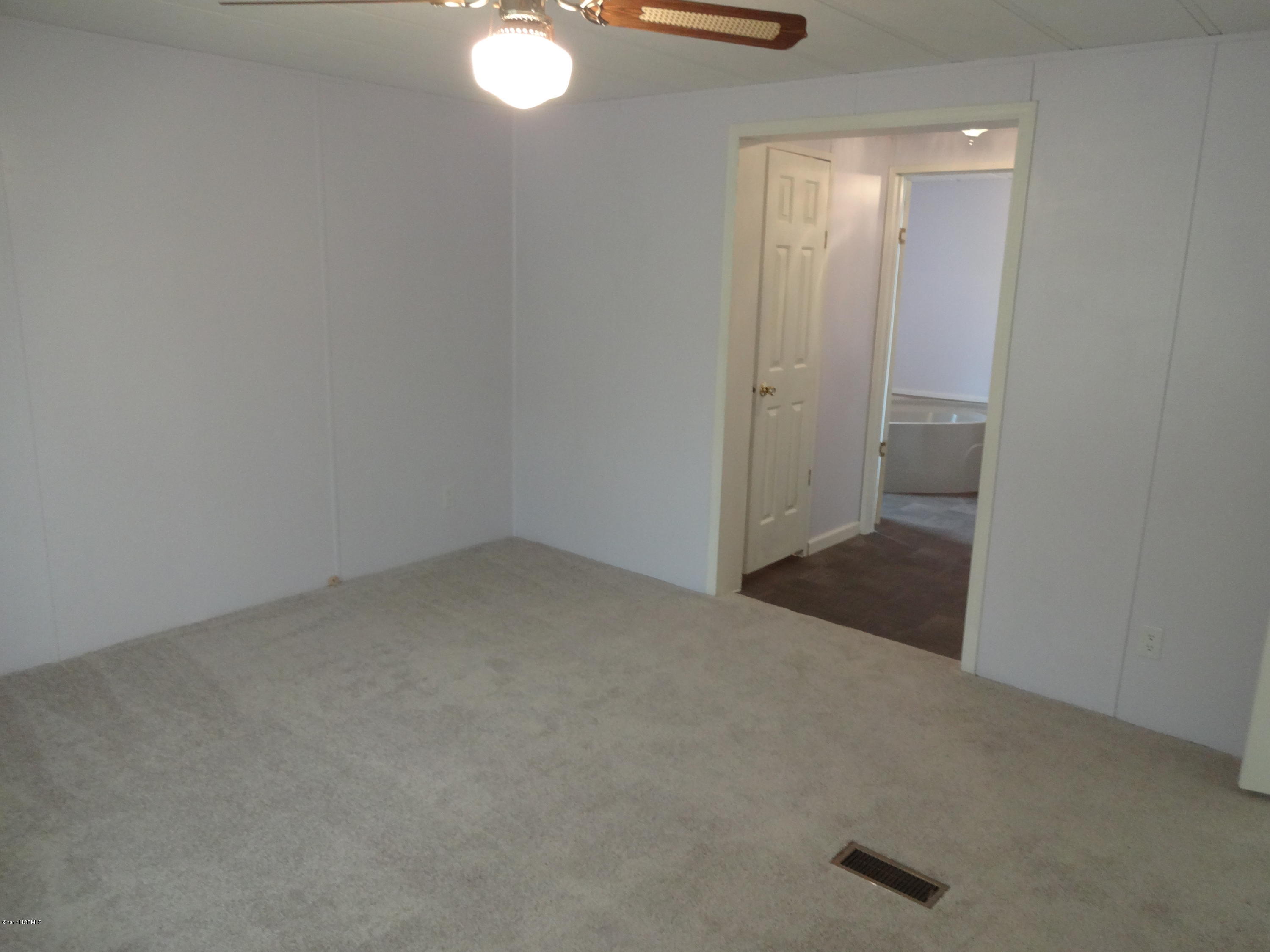 96 Remington Road Rocky Point, NC 28457 - Photo 8 of 25 DSC08942