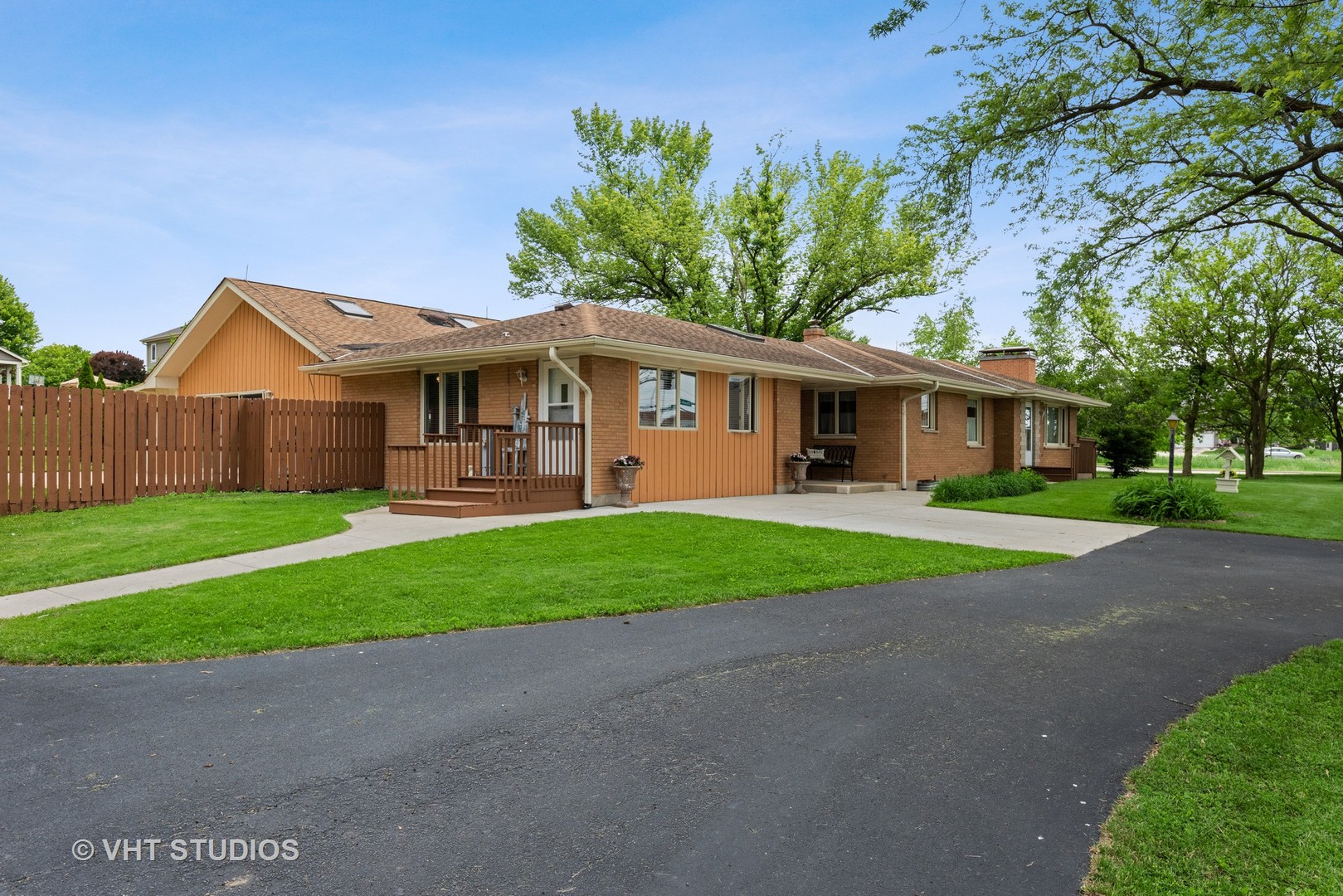 36W930 Bowes Road Elgin, IL 60124 - Photo 4 of 38 a view of outdoor space yard and front view of a house