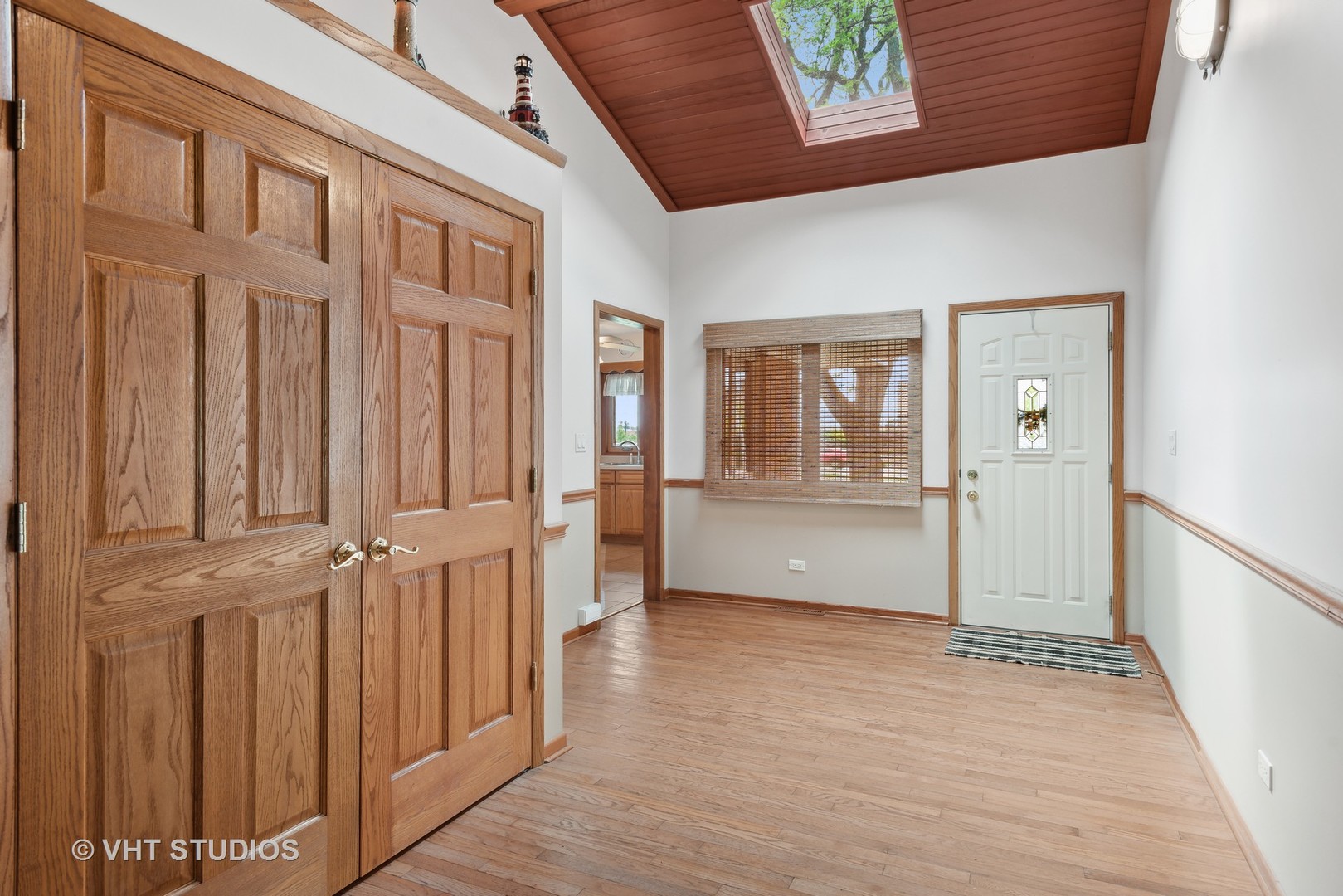 36W930 Bowes Road Elgin, IL 60124 - Photo 6 of 38 a view of an entryway with wooden floor