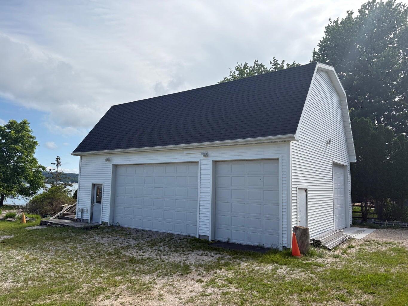 4472 Crescent Beach Road Onekama, MI 49675 - Photo 15 of 38 p15