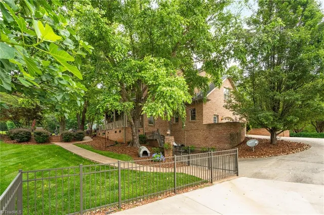 $959,900 | 7672 Crossing Ridge Drive, Belews Creek, NC 27009