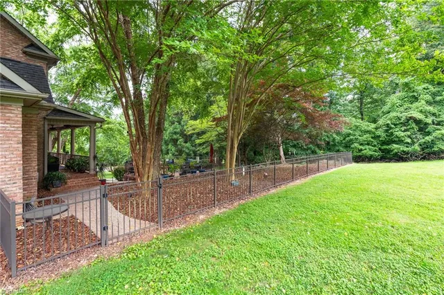 $959,900 | 7672 Crossing Ridge Drive, Belews Creek, NC 27009