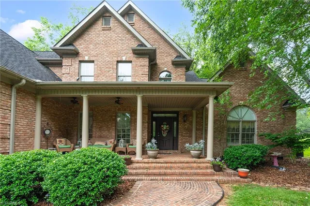 $959,900 | 7672 Crossing Ridge Drive, Belews Creek, NC 27009