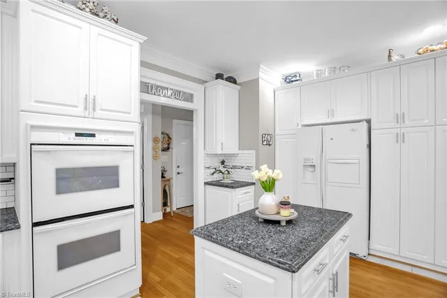 $959,900 | 7672 Crossing Ridge Drive, Belews Creek, NC 27009