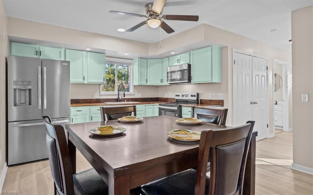 7489 Riverside Road Seagrove, NC 27341 - Photo 9 of 45 Gallery Image 9