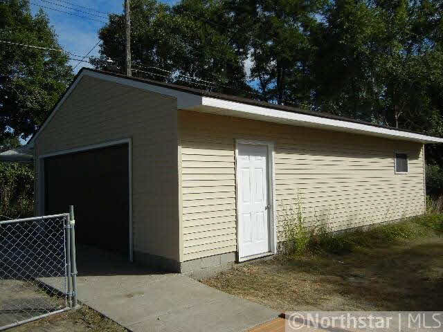 4757 Northeast 2nd Street Fridley, MN 55421 - Photo 16 of 18 Gallery Image 16