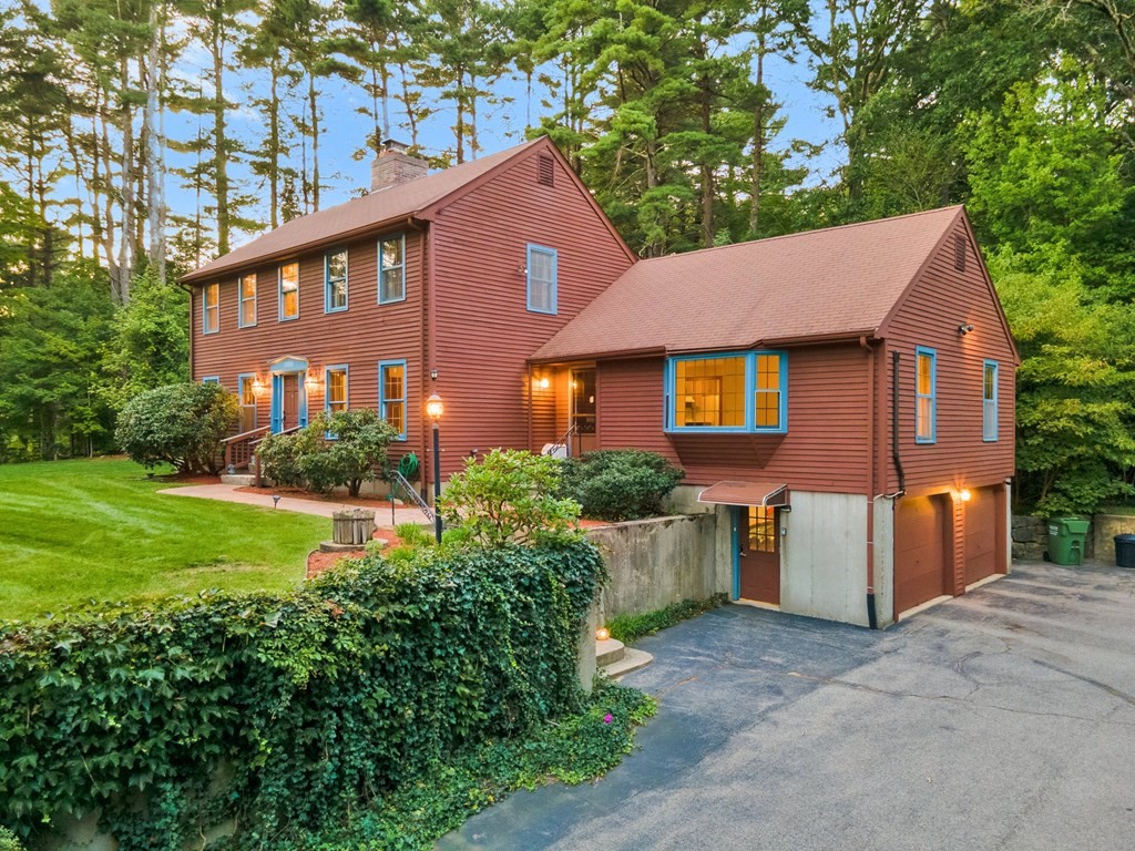 159 Mendon Road Northbridge, MA 01534 - Photo 4 of 42 Gallery Image 4
