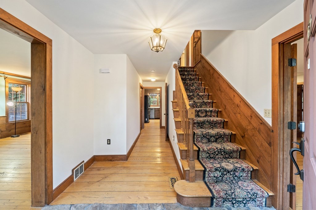159 Mendon Road Northbridge, MA 01534 - Photo 6 of 42 Gallery Image 6
