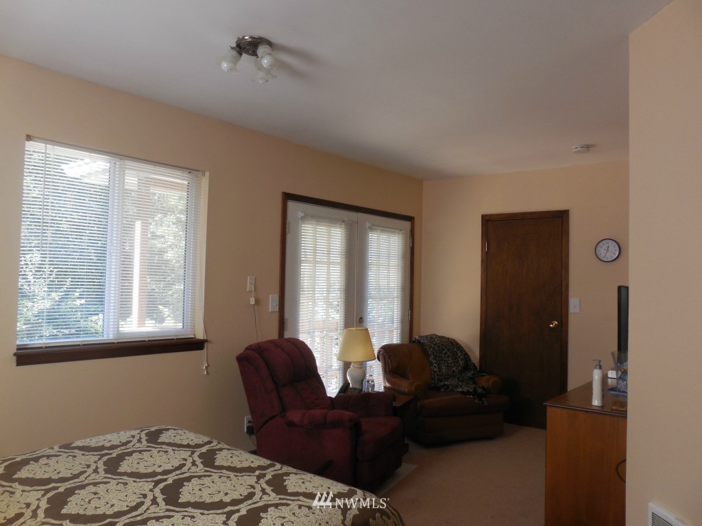 244 Elochoman Valley Road Cathlamet, WA 98612 - Photo 17 of 24 Gallery Image 17