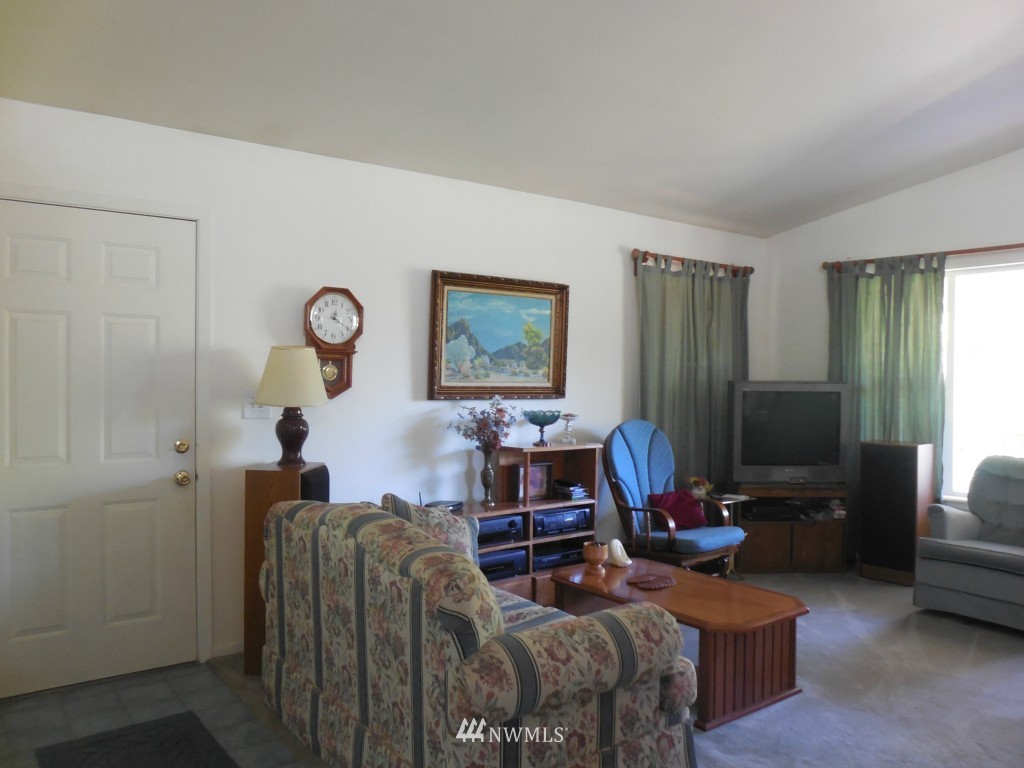 244 Elochoman Valley Road Cathlamet, WA 98612 - Photo 7 of 24 Gallery Image 7