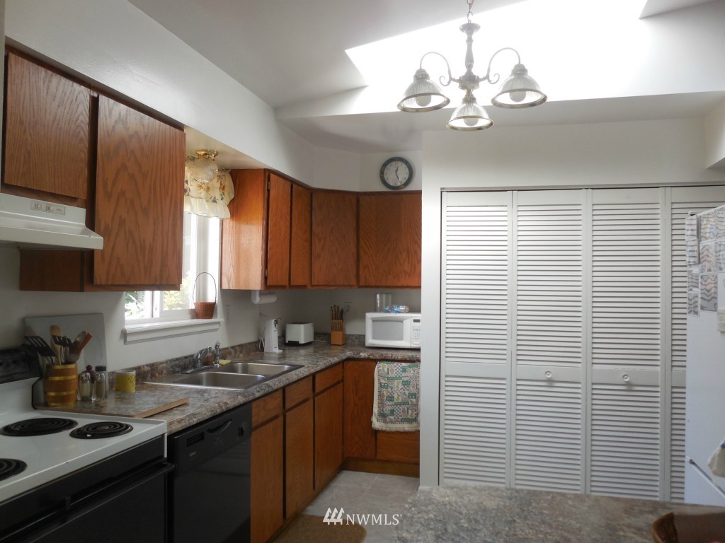 244 Elochoman Valley Road Cathlamet, WA 98612 - Photo 9 of 24 Gallery Image 9