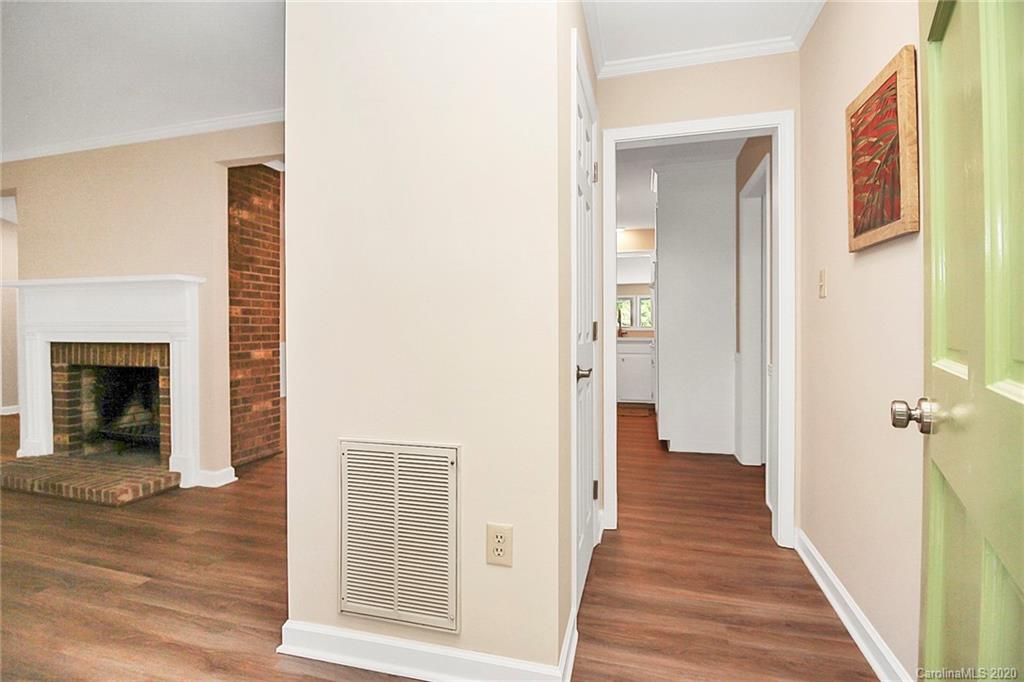 6220 Sharon Road Charlotte, NC 28210 - Photo 4 of 43