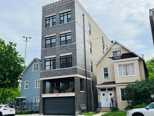 $4,150 | 3253 North Elston Avenue, Unit 4, Chicago, IL 60618