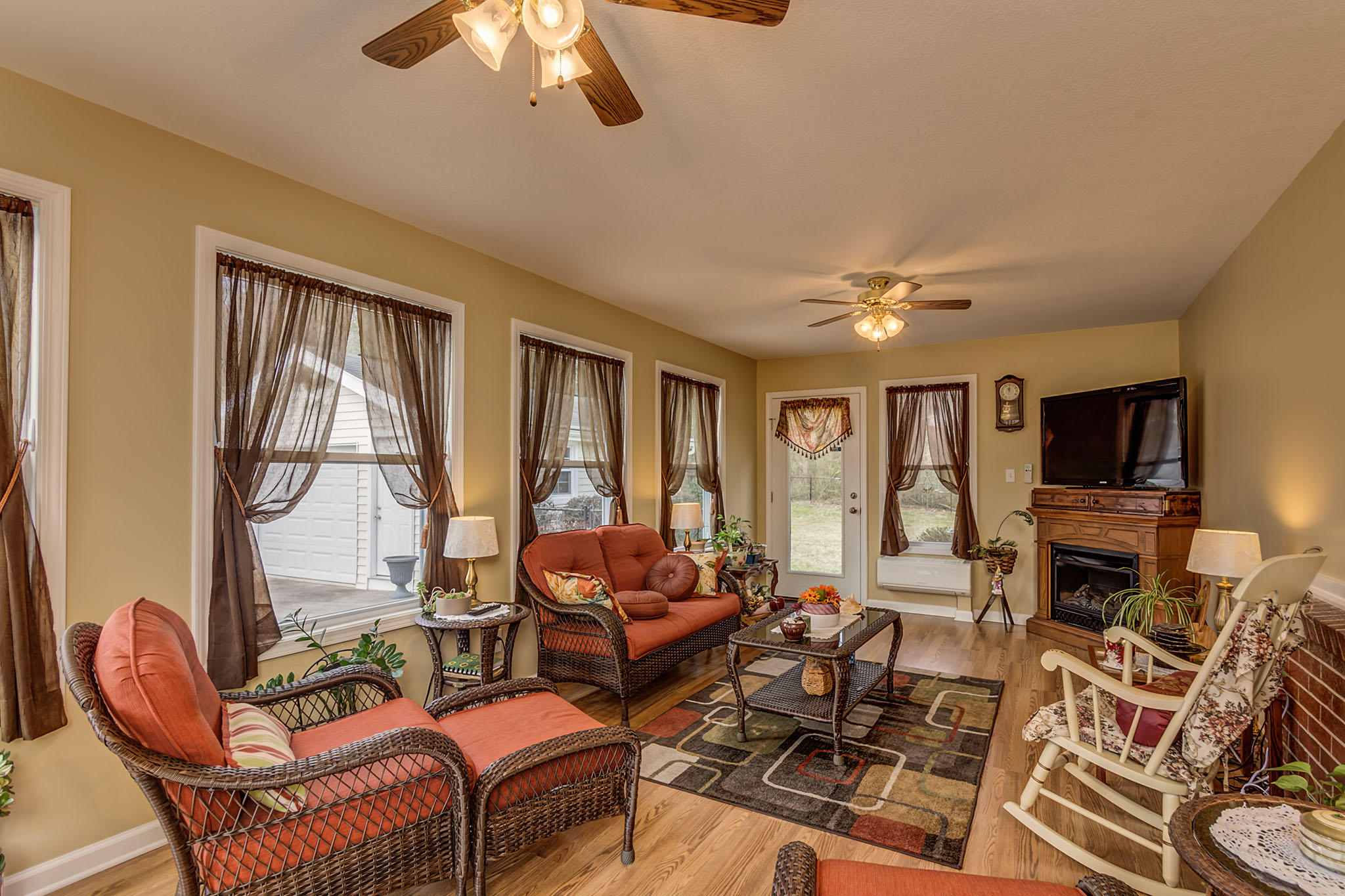 147 North Alabama Road Oak Ridge, TN 37830 - Photo 9 of 20 147_N_Alabama_109