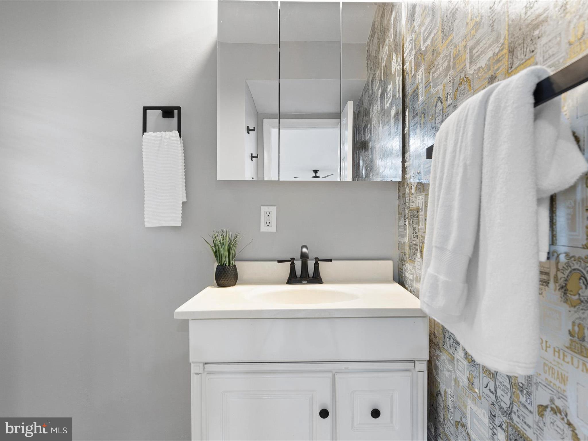 100 Anglin Drive Newark, DE 19713 - Photo 9 of 24