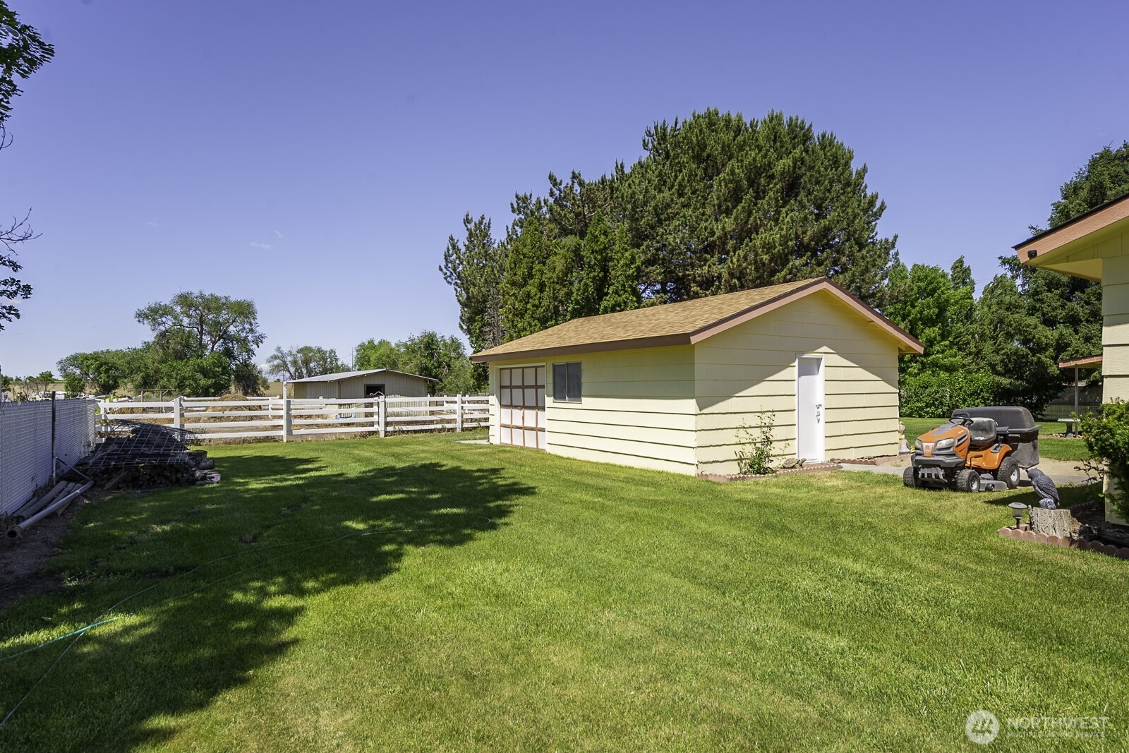 4934 Rd L.9 Northeast Moses Lake, WA 98837 - Photo 14 of 31