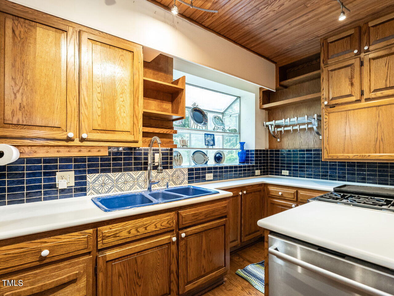 2501 Kenmore Drive Raleigh, NC 27608 - Photo 23 of 58