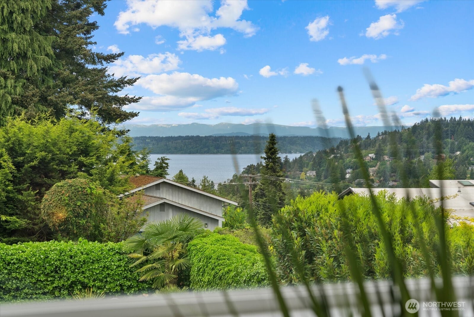 228 Southwest 183rd Street Normandy Park, WA 98166 - Photo 3 of 36