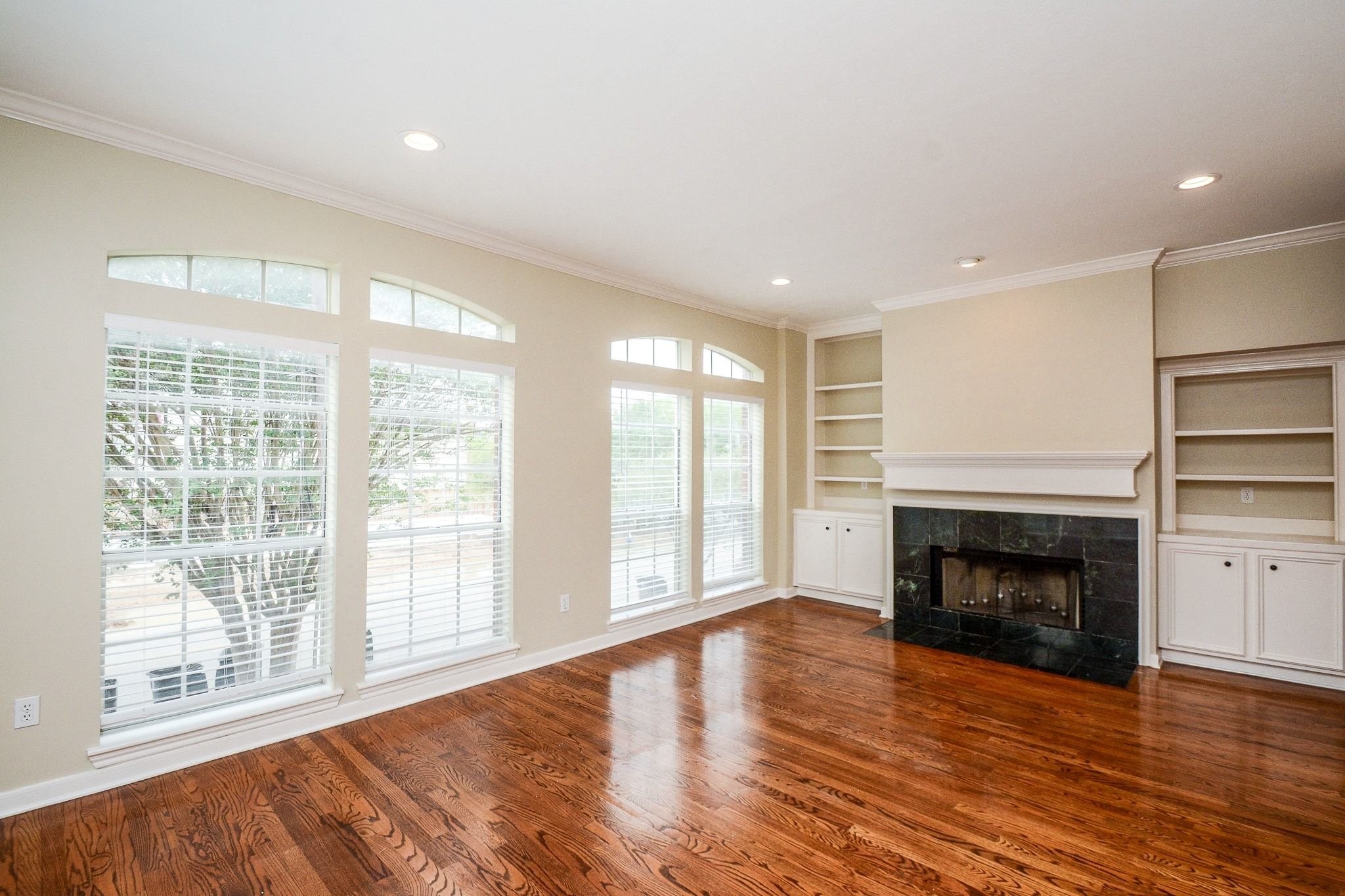 2022 Fairview Street Houston, TX 77019 - Photo 12 of 35