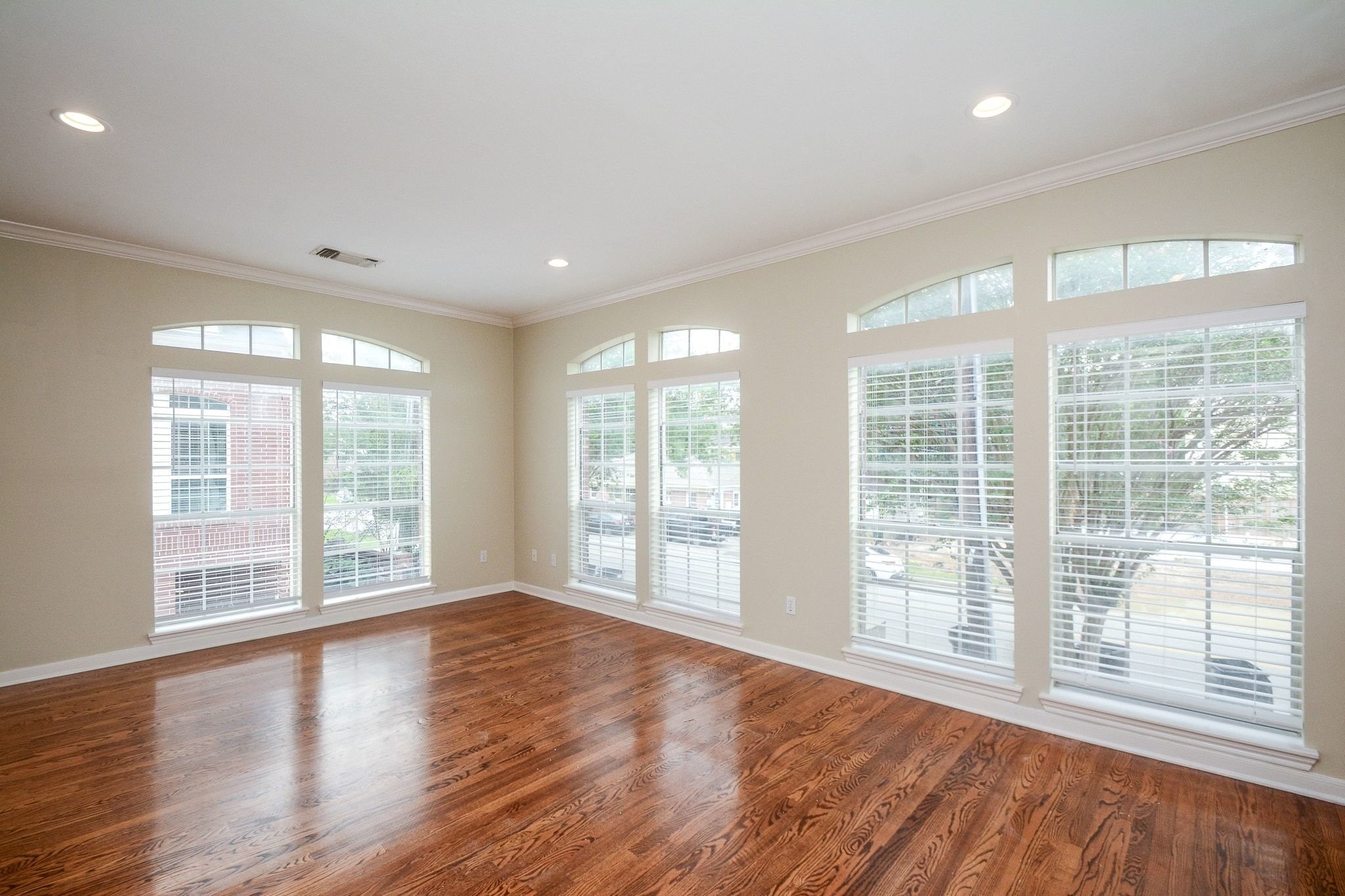 2022 Fairview Street Houston, TX 77019 - Photo 16 of 35