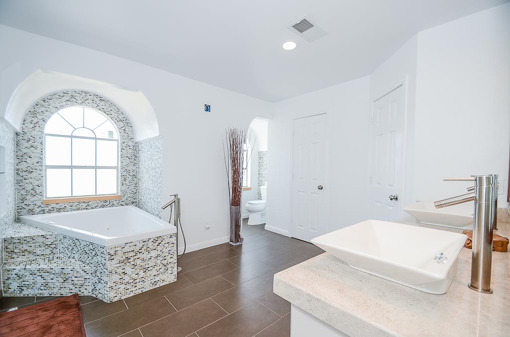 2022 Fairview Street Houston, TX 77019 - Photo 26 of 35